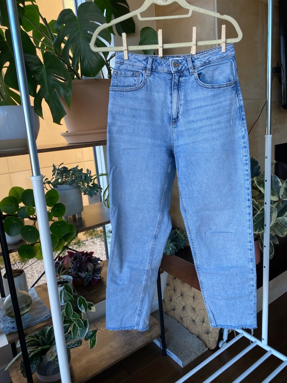 Dynamite Claudia High-Waisted Jeans